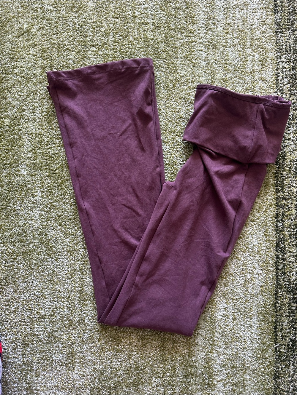 Women's Fold-Over Waist Leggings in Plum
